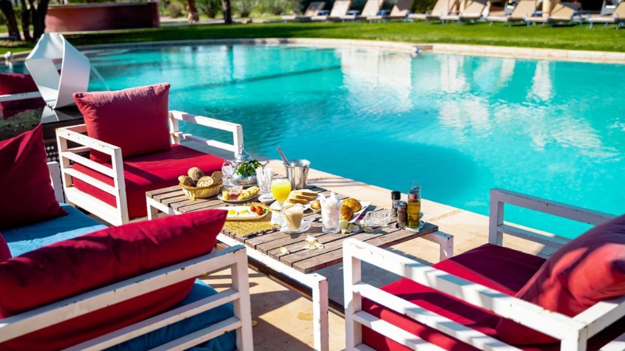 Villa Marco Au Jardin Des Senteurs El Ain Buitenkant foto