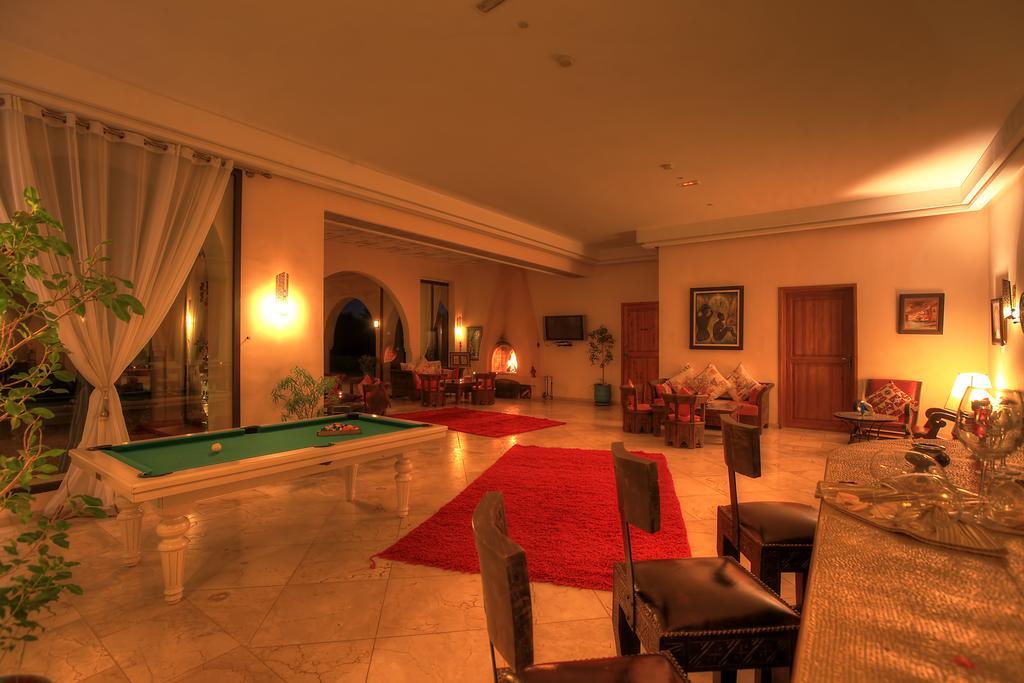 Villa Marco Au Jardin Des Senteurs El Ain Buitenkant foto