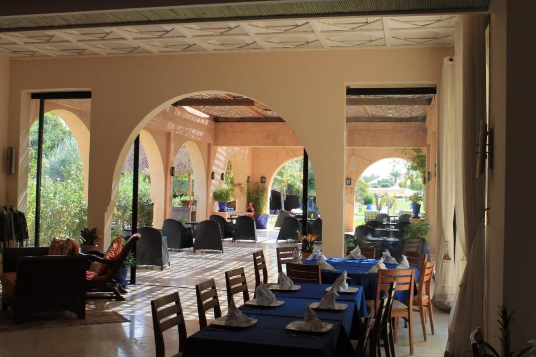 Villa Marco Au Jardin Des Senteurs El Ain Buitenkant foto
