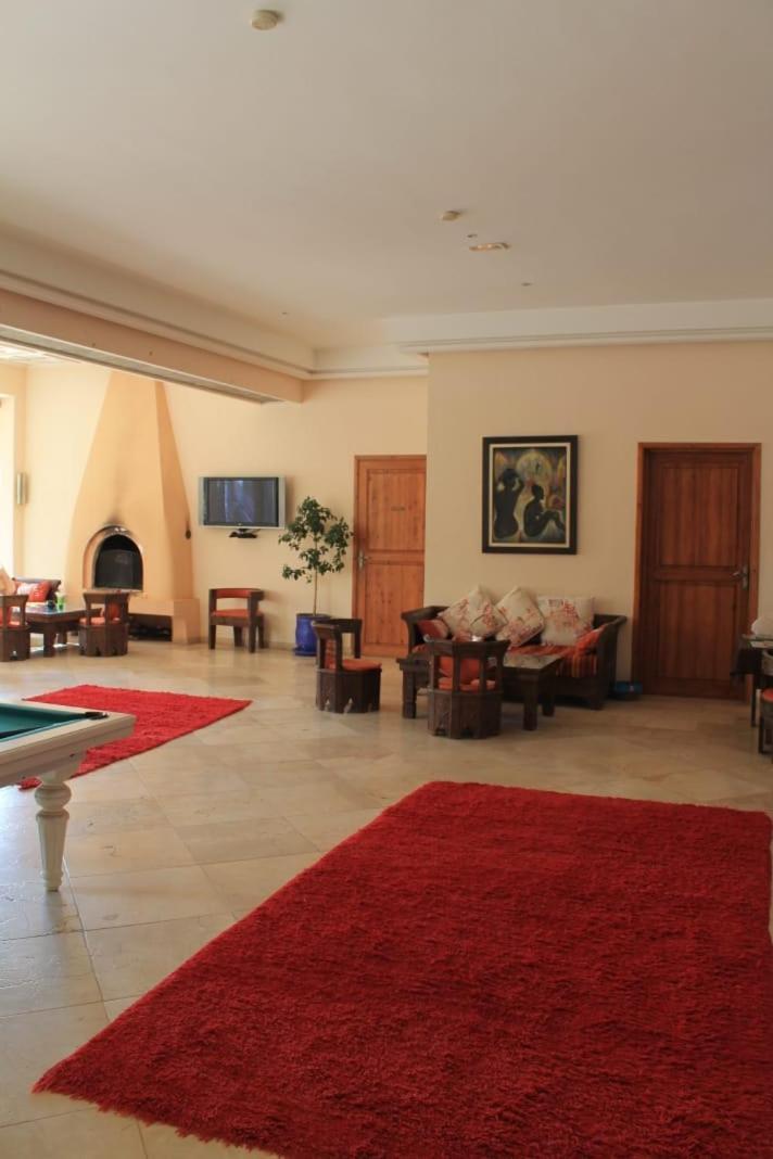 Villa Marco Au Jardin Des Senteurs El Ain Buitenkant foto