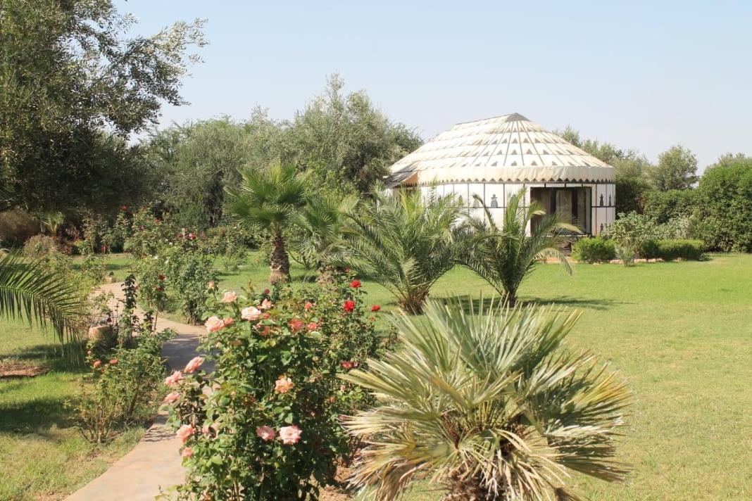 Villa Marco Au Jardin Des Senteurs El Ain Buitenkant foto