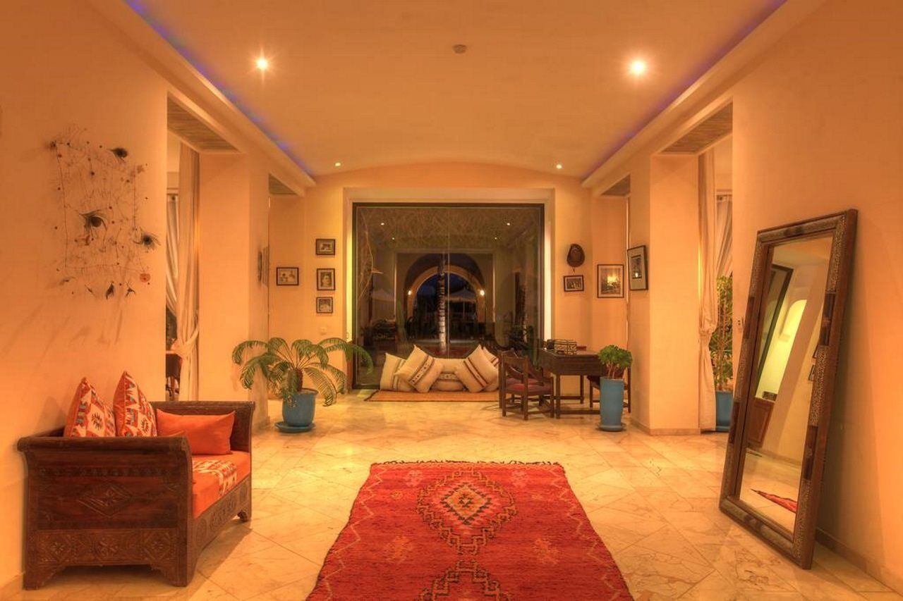 Villa Marco Au Jardin Des Senteurs El Ain Buitenkant foto